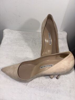 Manolo Blahnik BB Pointed Toe Suede Pumps Sz 40 - 10 US